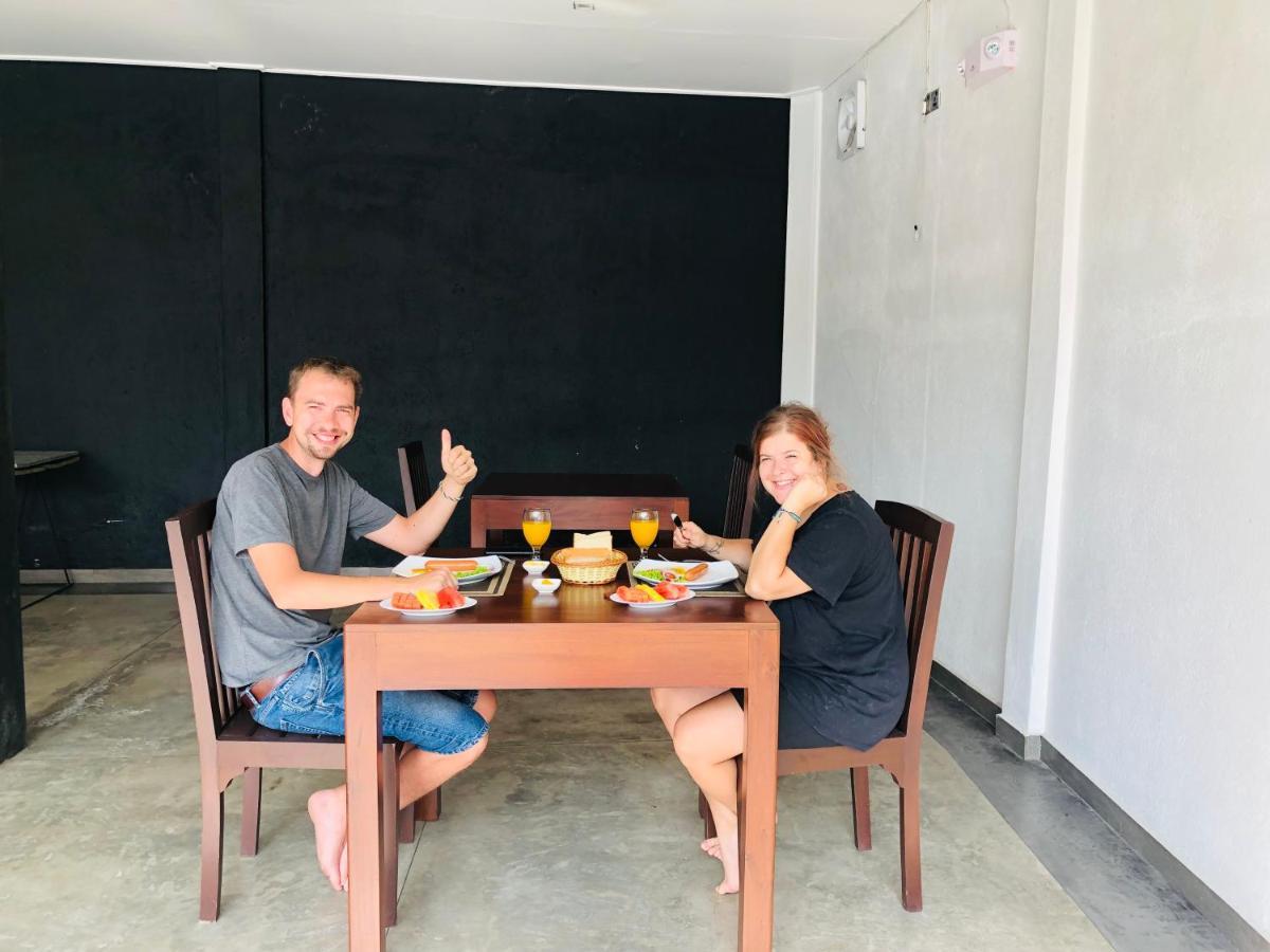 Bony'S Holiday Inn Negombo Zewnętrze zdjęcie