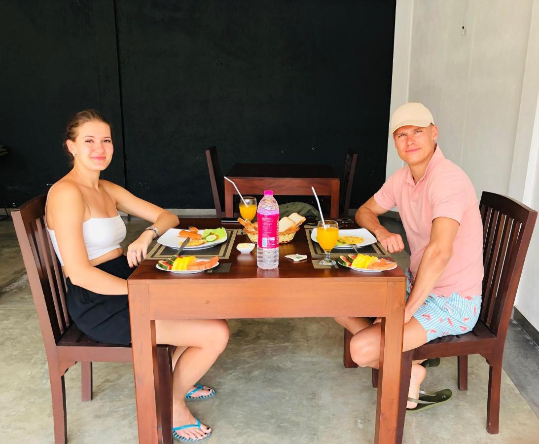 Bony'S Holiday Inn Negombo Zewnętrze zdjęcie