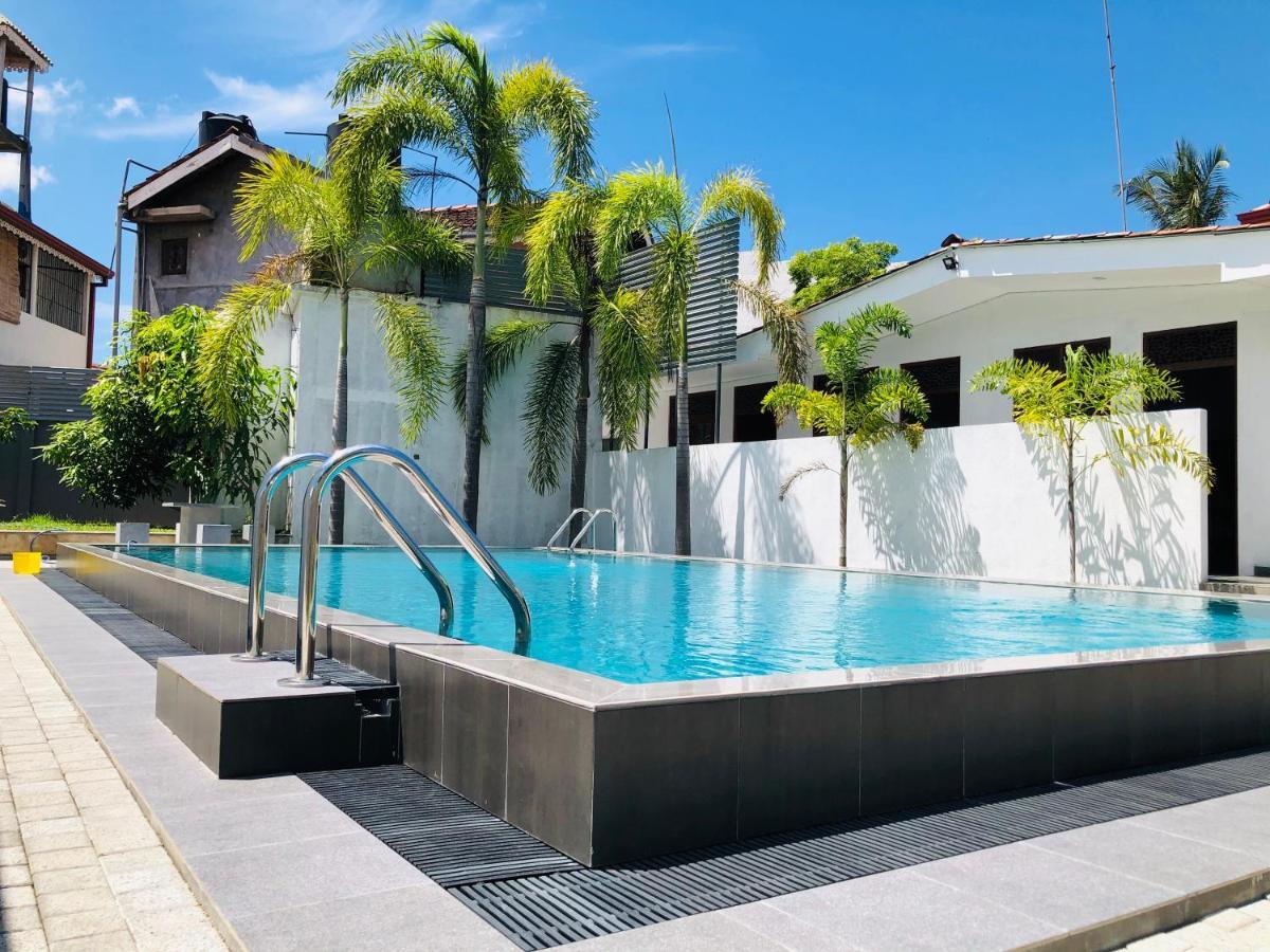 Bony'S Holiday Inn Negombo Zewnętrze zdjęcie