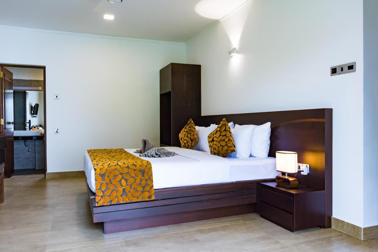 Bony'S Holiday Inn Negombo Zewnętrze zdjęcie