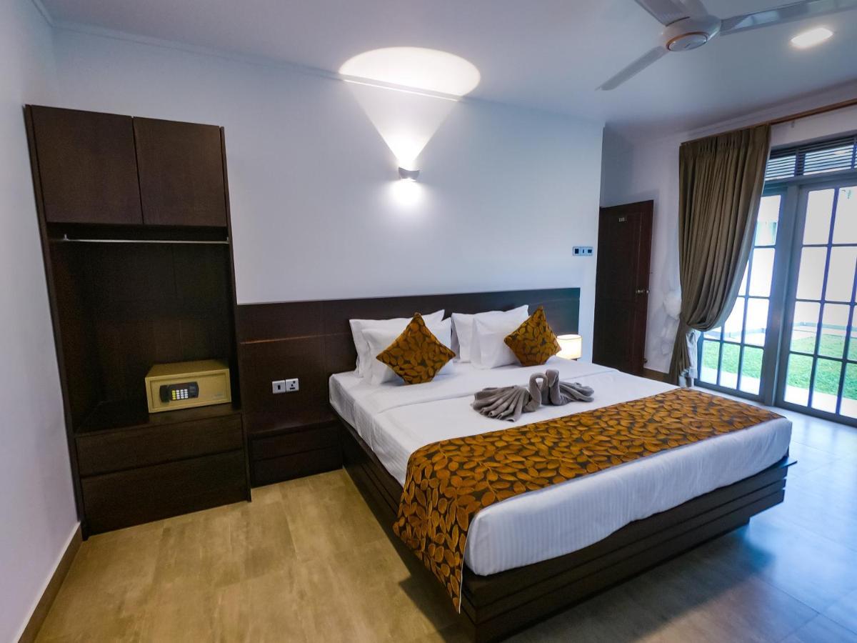 Bony'S Holiday Inn Negombo Zewnętrze zdjęcie