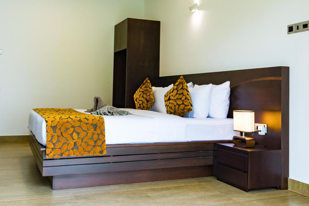 Bony'S Holiday Inn Negombo Zewnętrze zdjęcie