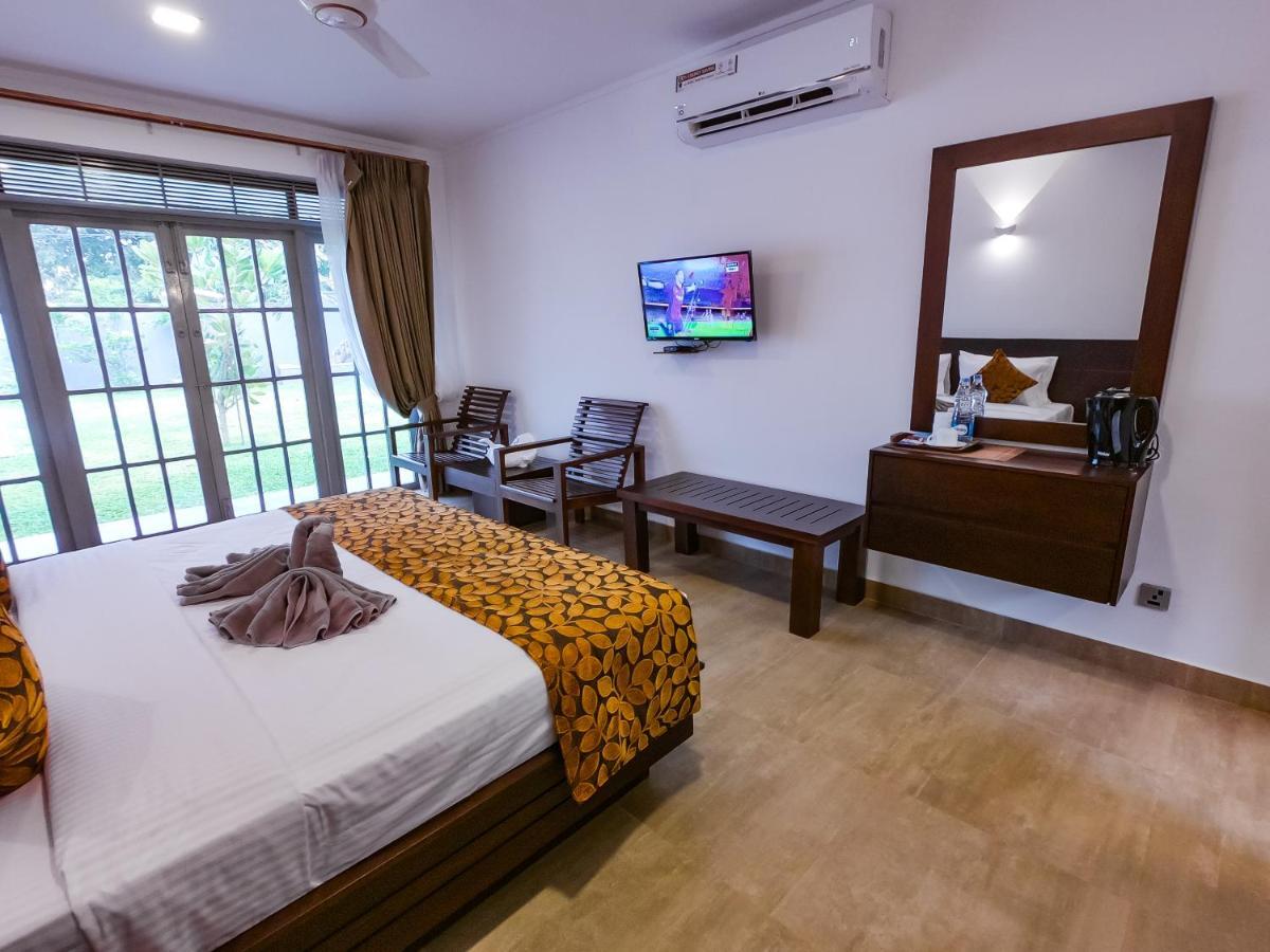 Bony'S Holiday Inn Negombo Zewnętrze zdjęcie