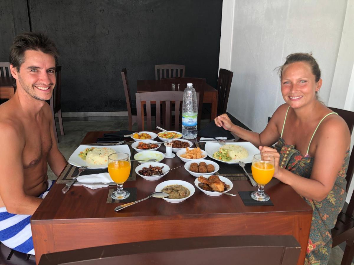 Bony'S Holiday Inn Negombo Zewnętrze zdjęcie